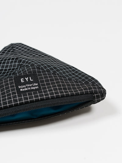 Medium Pouch Dyneema 210 Denier X-Grid Black
